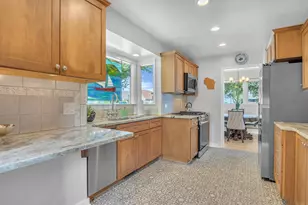 2504 Lakeshore Dr, Sheboygan, WI 53081 - Photo 15