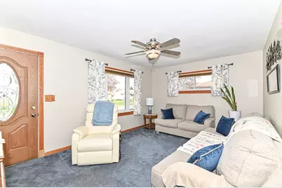 8019 W Norwich St, Milwaukee, WI 53220 - Photo 7