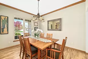 639 Prairie Hill Ave, Mukwonago, WI 53149 - Photo 5