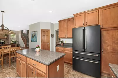 639  Prairie Hill Ave, Mukwonago, WI 53149 - Photo 15