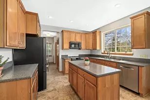 639 Prairie Hill Ave, Mukwonago, WI 53149 - Photo 13