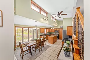 S86W24960 Stonehill Dr, Vernon, WI 53149 - Photo 11