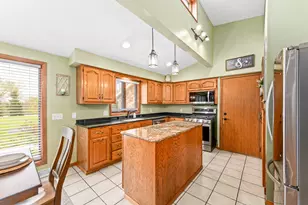 S86W24960 Stonehill Dr, Vernon, WI 53149 - Photo 13