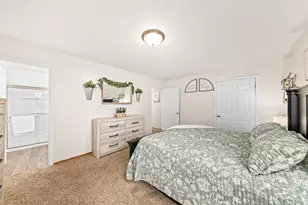 S86W24960 Stonehill Dr, Vernon, WI 53149 - Photo 21