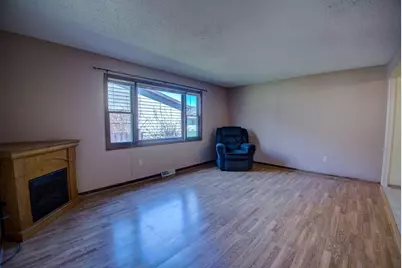 730  10th Ave, Onalaska, WI 54650 - Photo 3