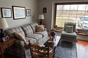 1701 W River Forest Dr, Mequon, WI 53092 - Photo 5