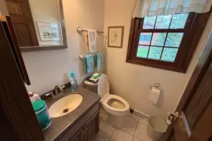 1701 W River Forest Dr, Mequon, WI 53092 - Photo 11