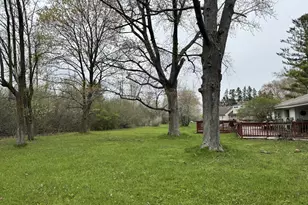 8665 N Hawthorne Rd, River Hills, WI 53217 - Photo 33