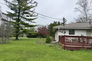 8665 N Hawthorne Rd, River Hills, WI 53217 - Photo 31
