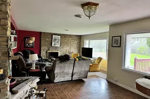 8665 N Hawthorne Rd, River Hills, WI 53217 - Photo 7