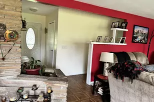 8665 N Hawthorne Rd, River Hills, WI 53217 - Photo 11