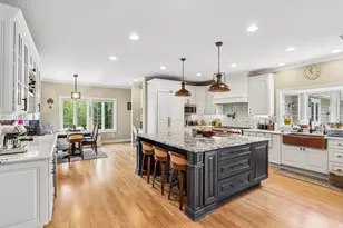N29W30593 Foxwood Dr, Delafield, WI 53072 - Photo 5
