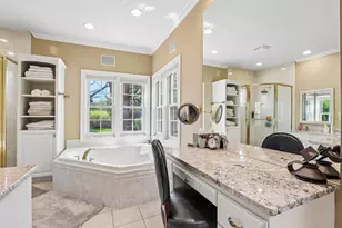 N29W30593 Foxwood Dr, Delafield, WI 53072 - Photo 23