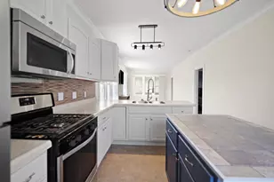 7607 39th St, Kenosha, WI 53142 - Photo 9