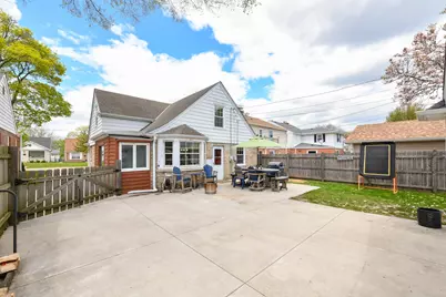 5242 N Bay Ridge Ave, Whitefish Bay, WI 53217 - Photo 39