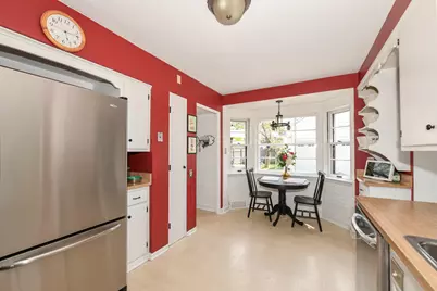 5242 N Bay Ridge Ave, Whitefish Bay, WI 53217 - Photo 15