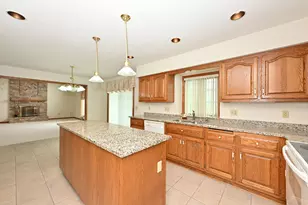 W130S9602 Jimmy Demaret Dr, Muskego, WI 53150 - Photo 13