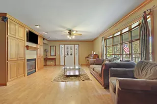 34411 Washington Ave, Racine, WI 53105 - Photo 5