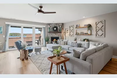 1070 S Lake Shore Dr #11 2-B, Lake Geneva, WI 53147 - Photo 5