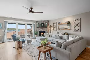1070 S Lake Shore Dr, Lake Geneva, WI 53147 - Photo 5