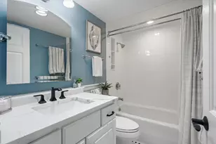 1070 S Lake Shore Dr, Lake Geneva, WI 53147 - Photo 15