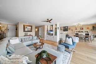 1070 S Lake Shore Dr, Lake Geneva, WI 53147 - Photo 5