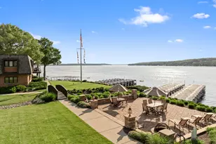 1070 S Lake Shore Dr, Lake Geneva, WI 53147 - Photo 33