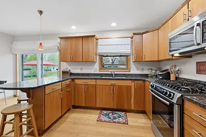 416 S Woodland Dr, Whitewater, WI 53190 - Photo 7