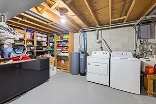 605 Victoria St, West Bend, WI 53090 - Photo 17