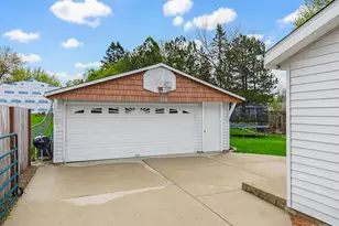 605 Victoria St, West Bend, WI 53090 - Photo 19