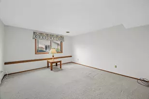 10340 W Parkwood Dr, Franklin, WI 53132 - Photo 19