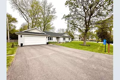 10624  284th Ave, Salem Lakes, WI 53179 - Photo 1