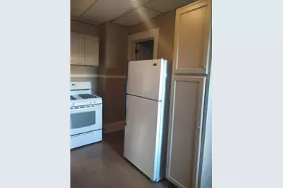 823  Forest St, Racine, WI 53404 - Photo 9
