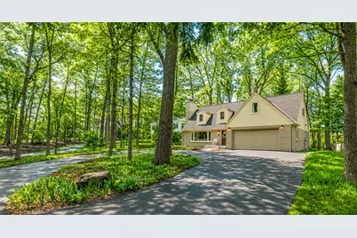 695  Meadow Ln, Elm Grove, WI 53122 - Photo 23