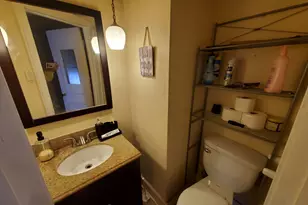 1460 S 80th St, West Allis, WI 53214 - Photo 9
