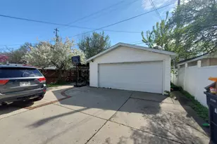 1460 S 80th St, West Allis, WI 53214 - Photo 3