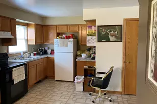 213 Summit Dr, Fredonia, WI 53021 - Photo 7