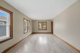 2432 N 55th St, Milwaukee, WI 53210 - Photo 9