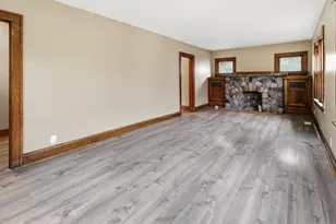 2432 N 55th St, Milwaukee, WI 53210 - Photo 11