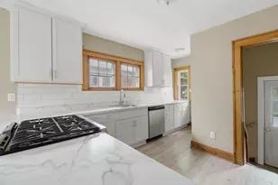 2432 N 55th St, Milwaukee, WI 53210 - Photo 7