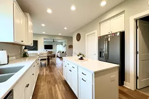 1260 Chippewa Dr, Hartford, WI 53027 - Photo 13