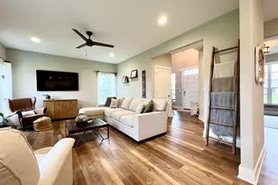 1260 Chippewa Dr, Hartford, WI 53027 - Photo 11