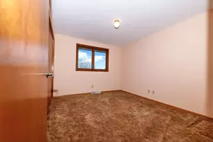 1816 Camelot Blvd, Sheboygan, WI 53081 - Photo 7