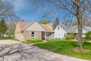 8031 N Whitney Rd, Fox Point, WI 53217 - Photo 21