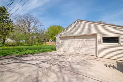 8031 N Whitney Rd, Fox Point, WI 53217 - Photo 25