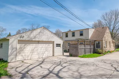 8031 N Whitney Rd, Fox Point, WI 53217 - Photo 23