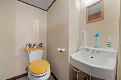 3334 N Argonne Dr, Milwaukee, WI 53222 - Photo 37