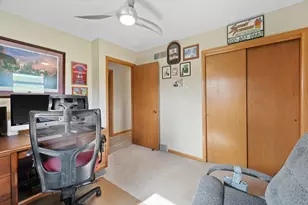3334 N Argonne Dr, Milwaukee, WI 53222 - Photo 27