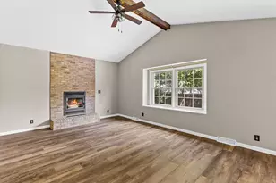 1200 W Tiffany Ln, Oak Creek, WI 53154 - Photo 7