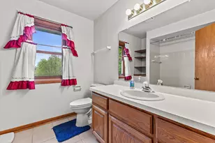 4039 W Cypress Ln, Franklin, WI 53132 - Photo 29